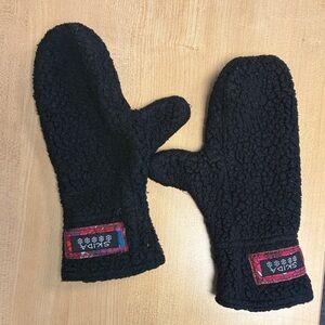 Skida high pile fleece mittens, size large